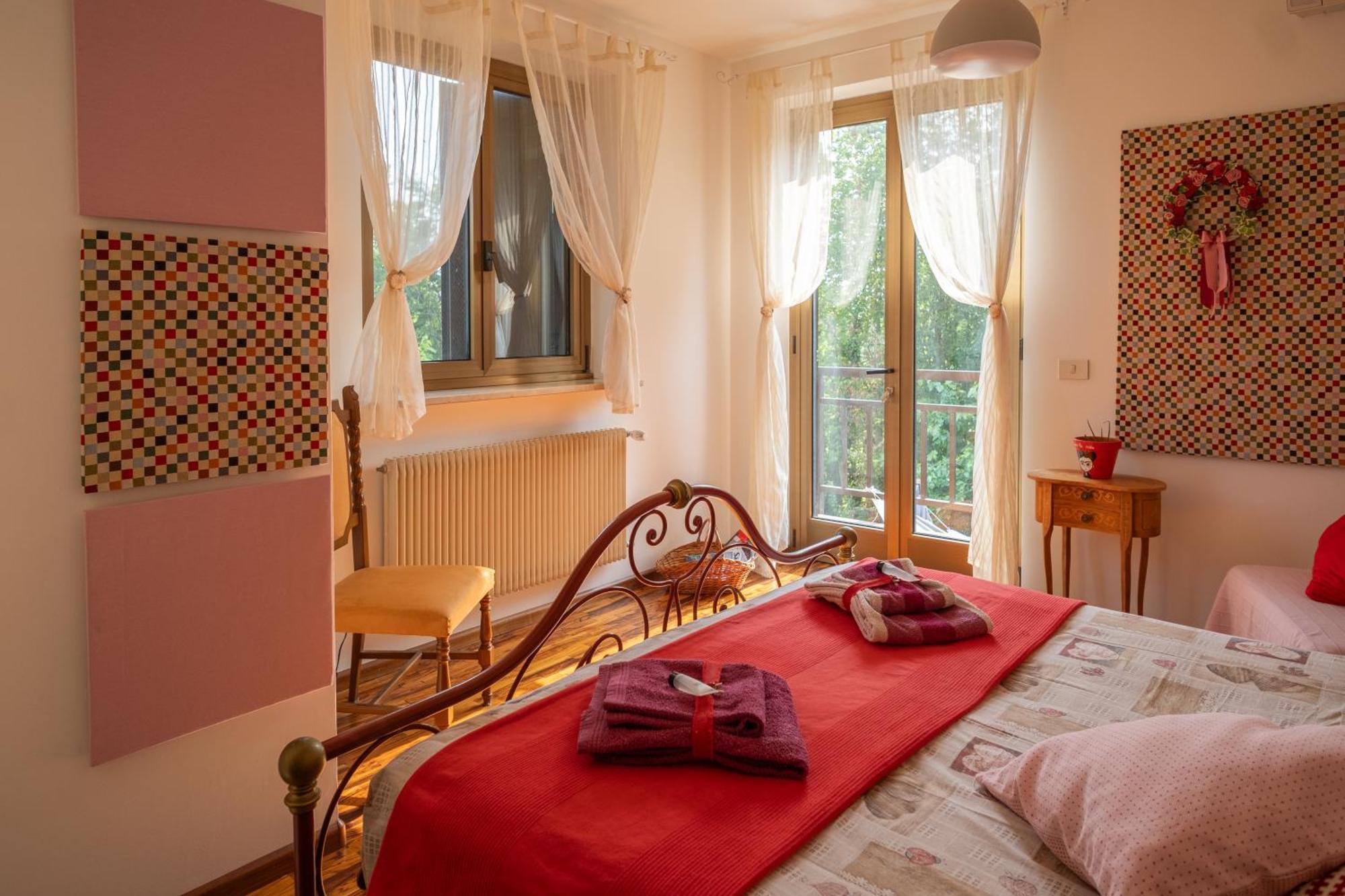 La Vie En Rose Bed & Breakfast Buia Exterior photo